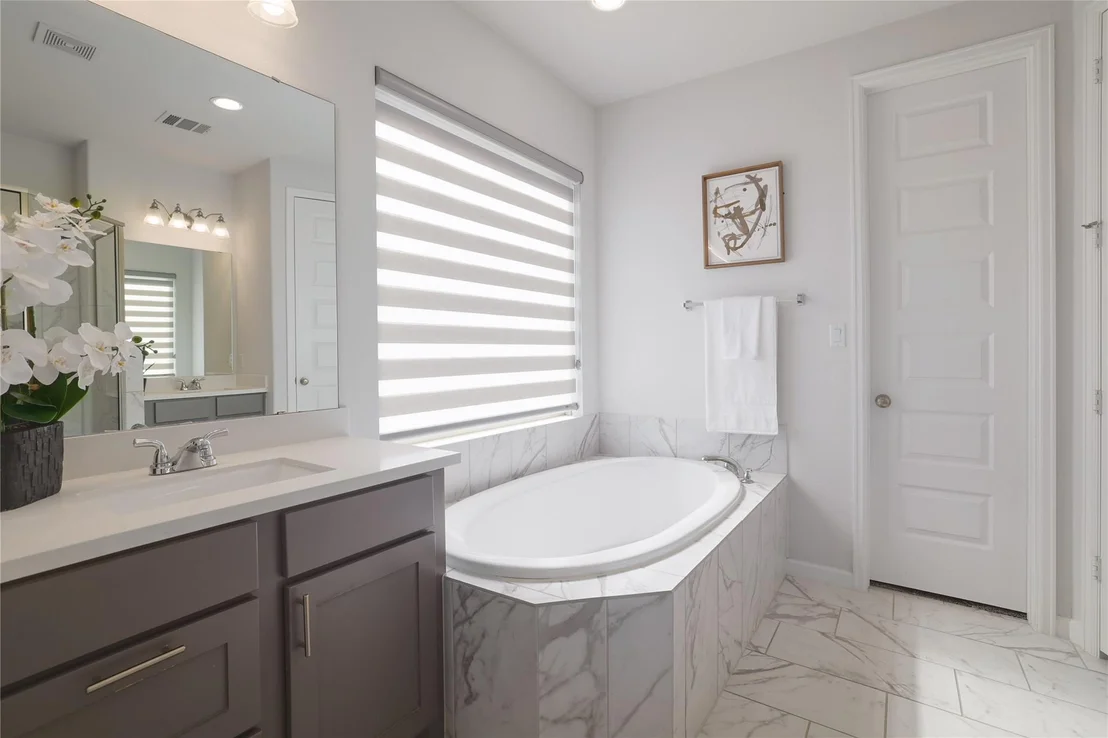 Photo of 308 Berkeley PL