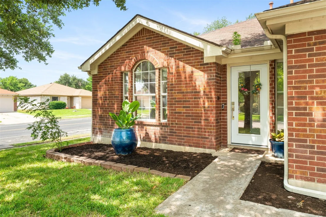 Photo of 20900 Gelding LN