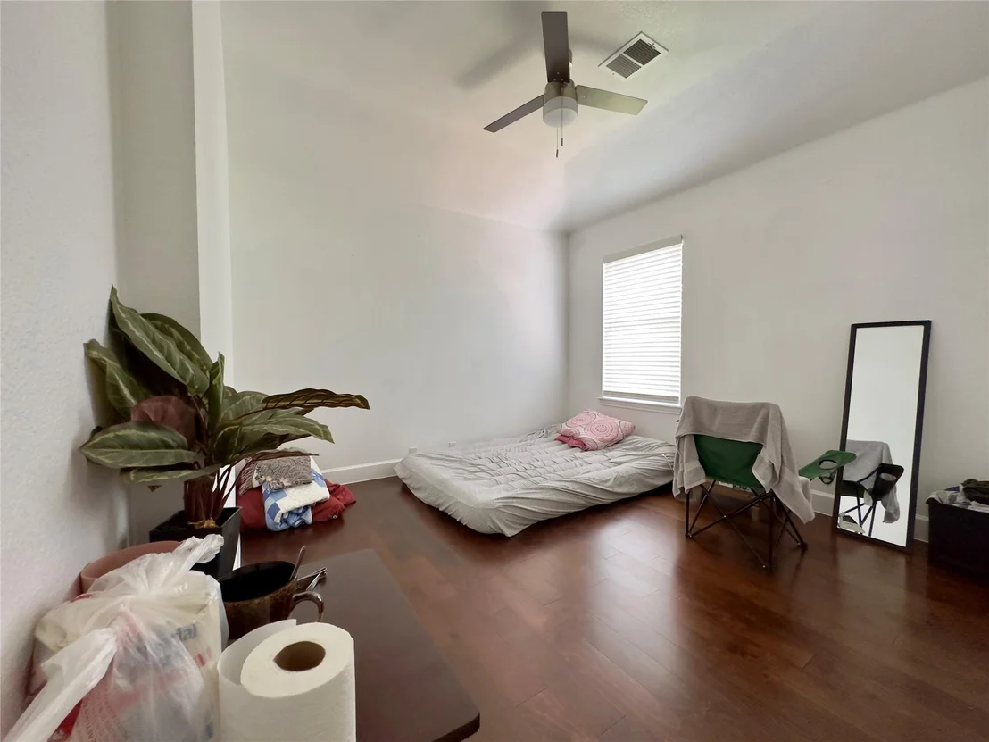 Photo of 804 Tapestry CV