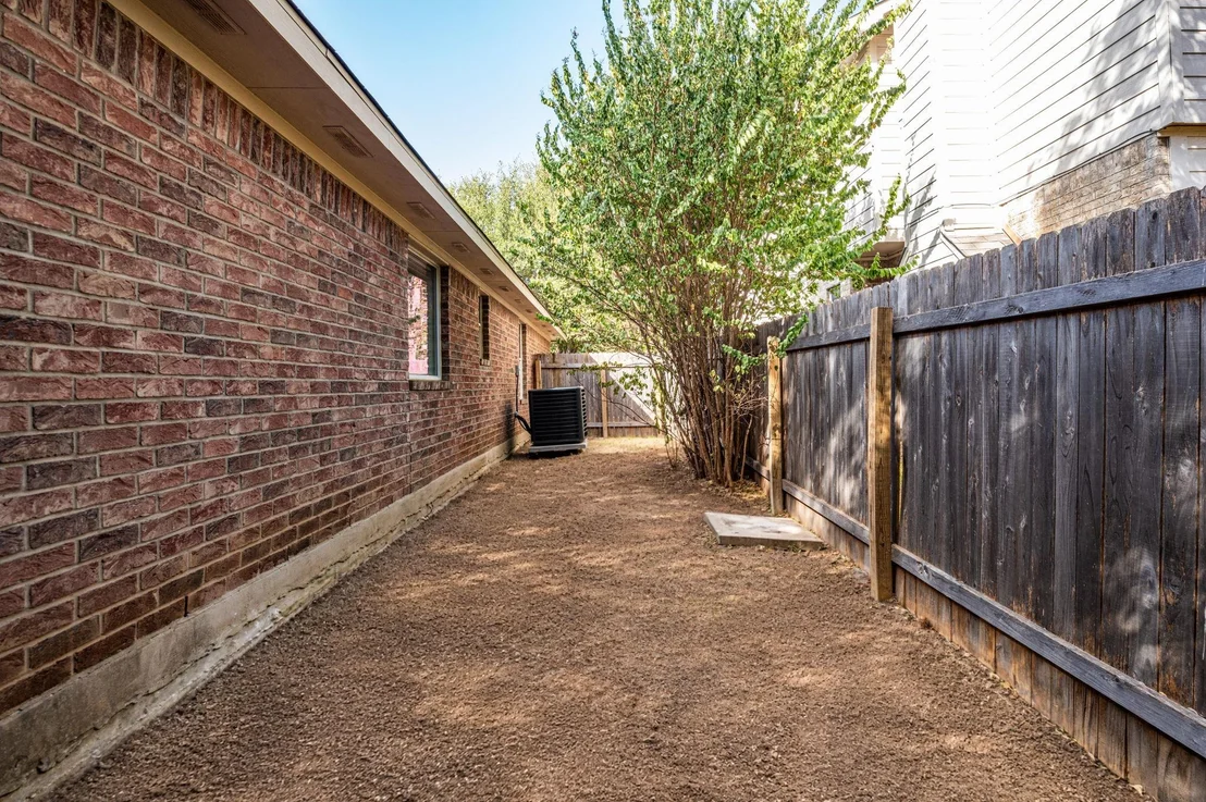 Photo of 1535 Lorson LOOP
