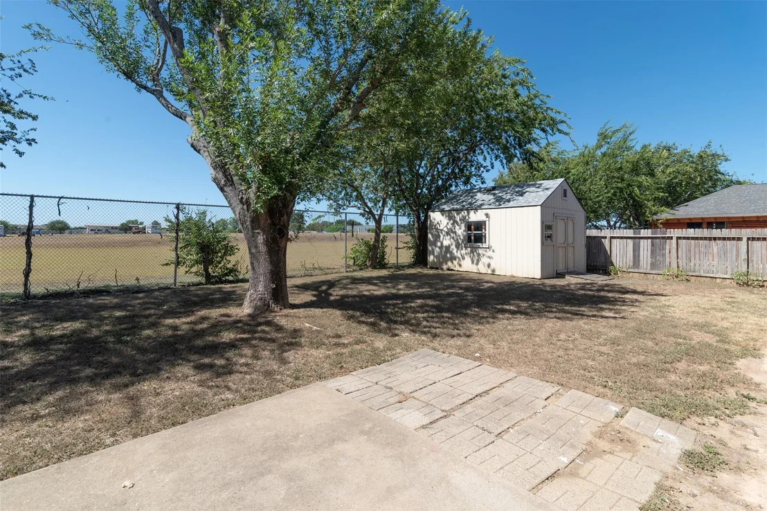 Photo of 1601 Lantana DR