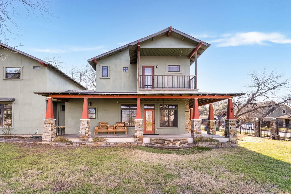 Photo of 2203 Lindell Ave