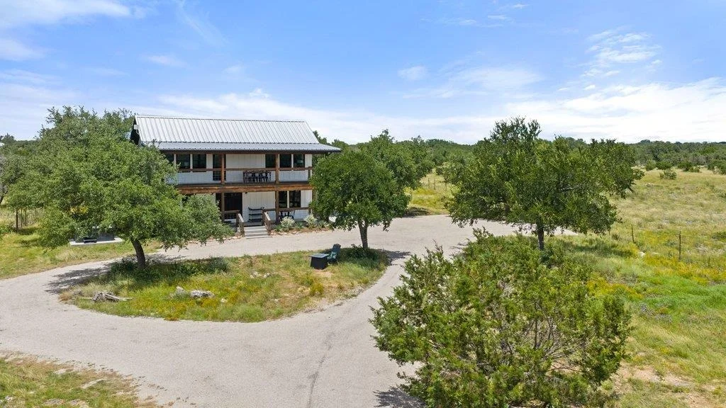 Photo of 784 River View DR