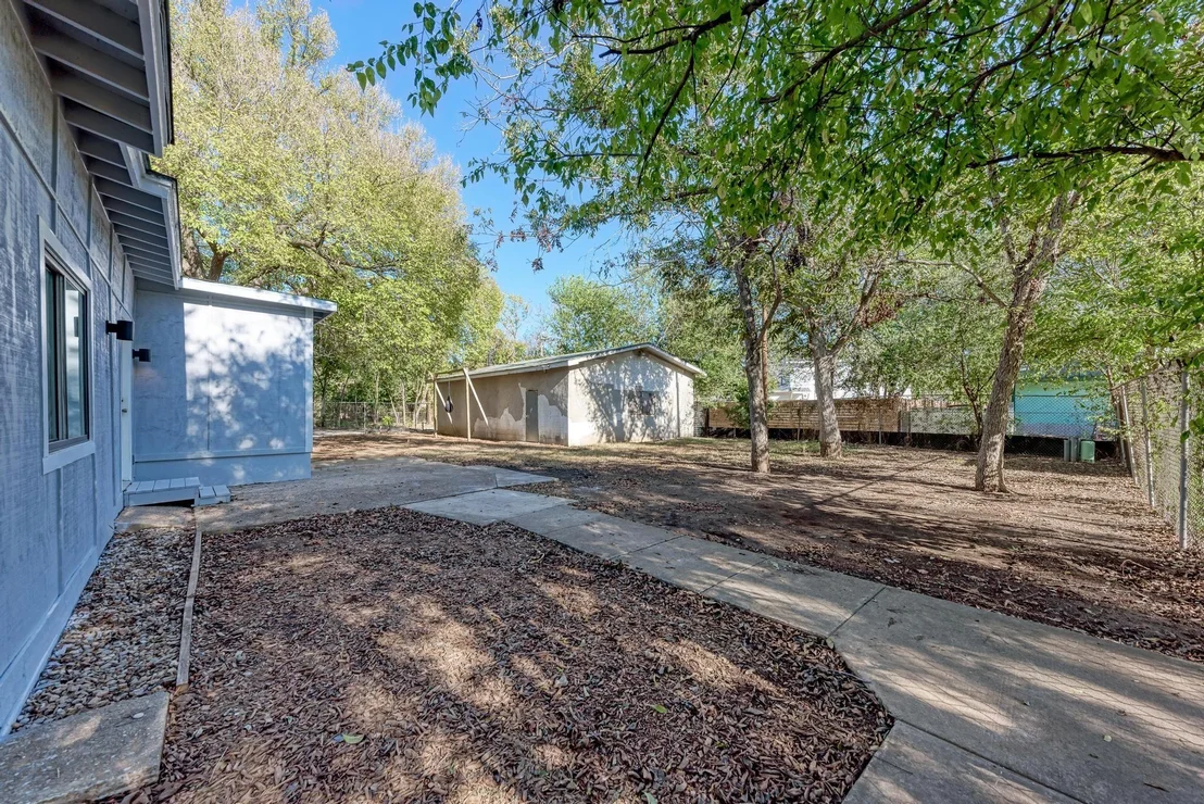 Photo of 718 Barbara DR
