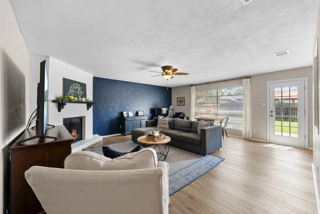 Photo of 1902 Cameo DR