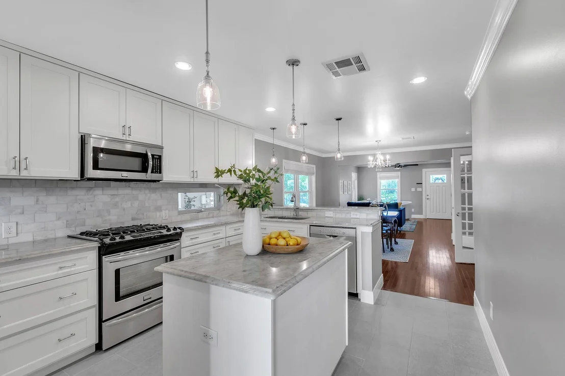 Photo of 1308 KINNEY Ave