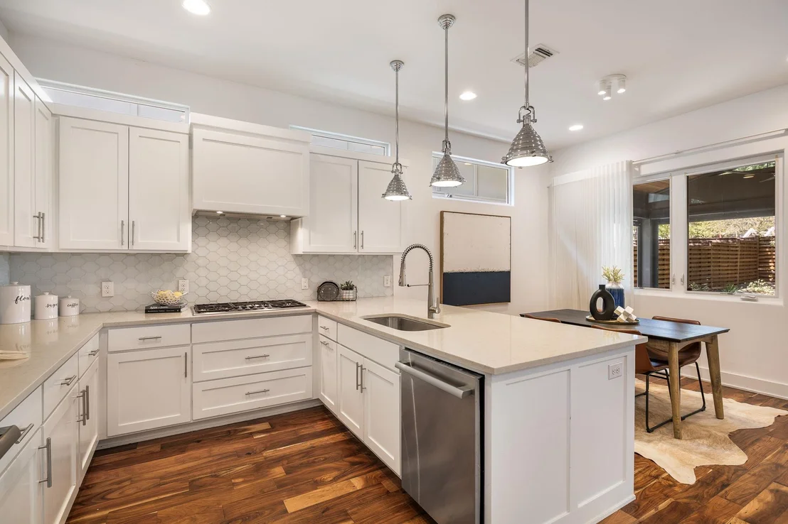 Photo of 1208 Kinney Ave