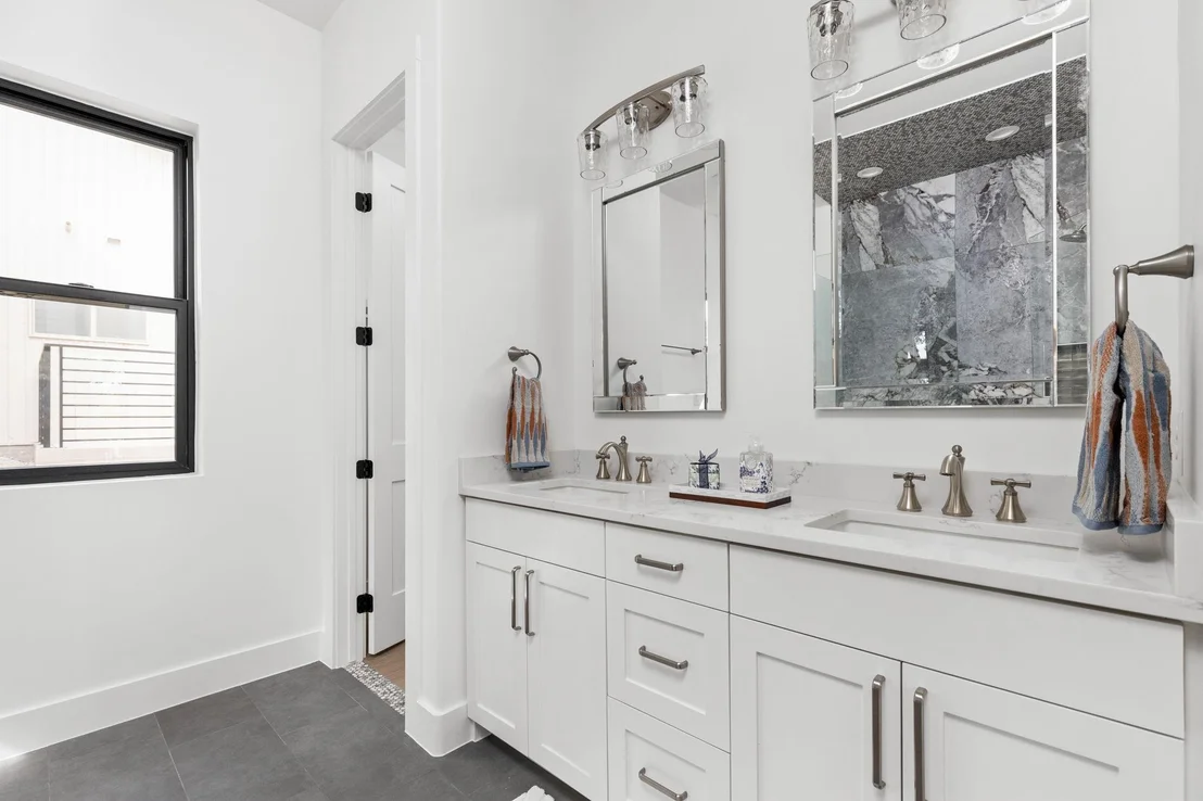 Photo of 1105 Oak Hurst RD
