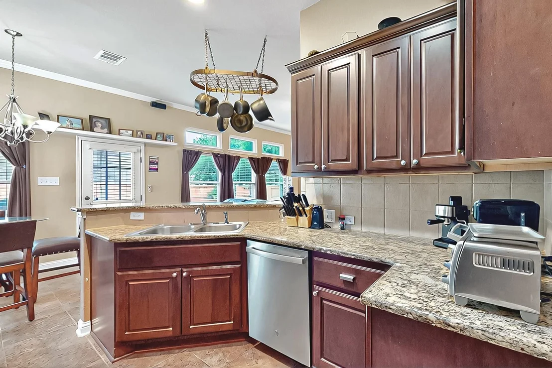 Photo of 320 Atlanta Park DR