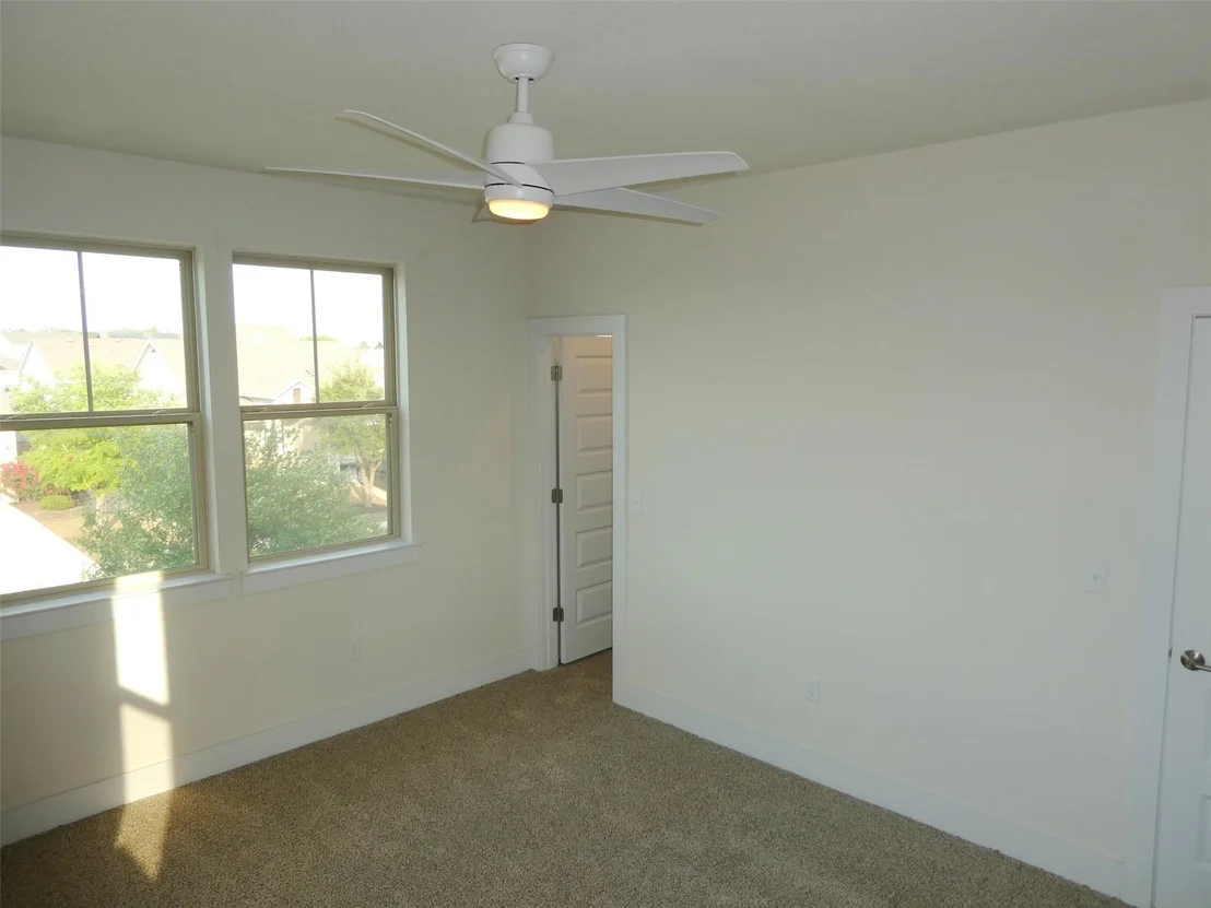 Photo of 8201 Greyhawk CV