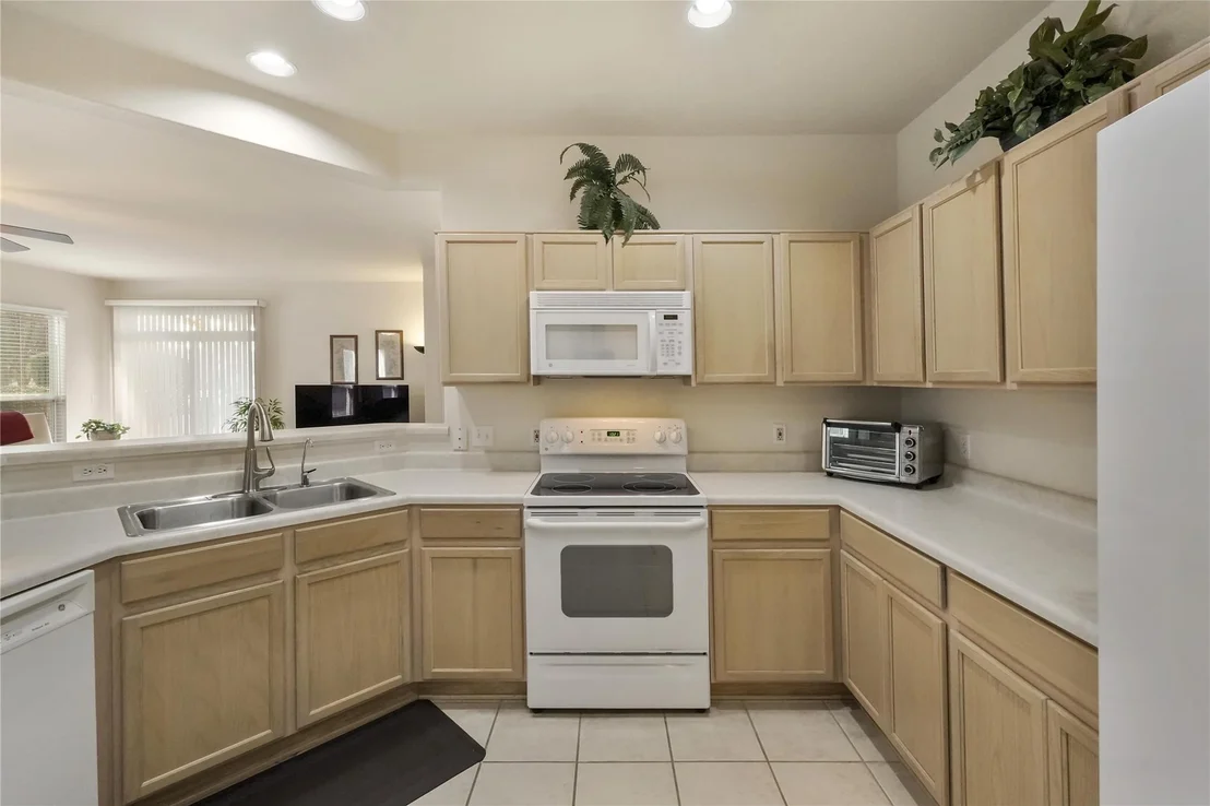 Photo of 113 Hampton CIR
