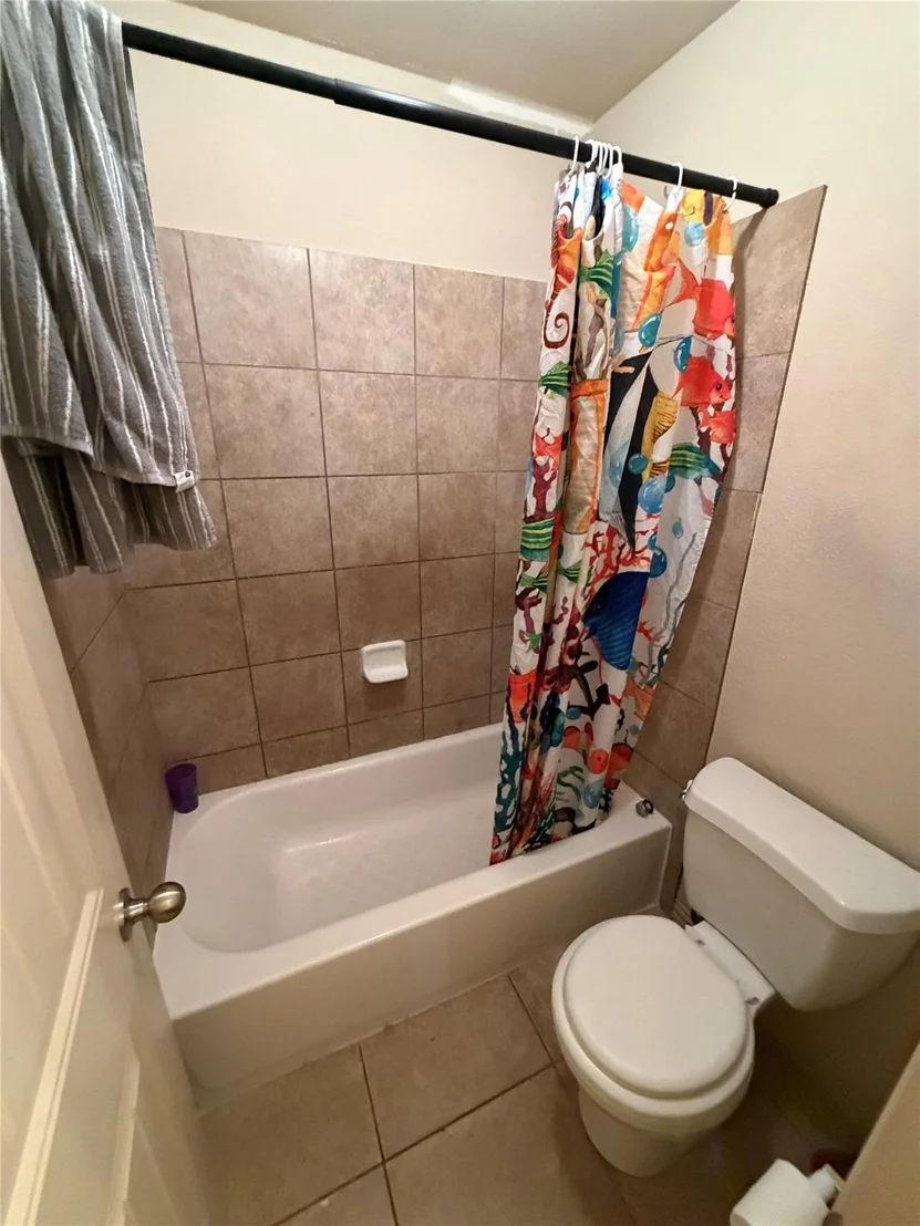 Photo of 2328 Ambling TRL
