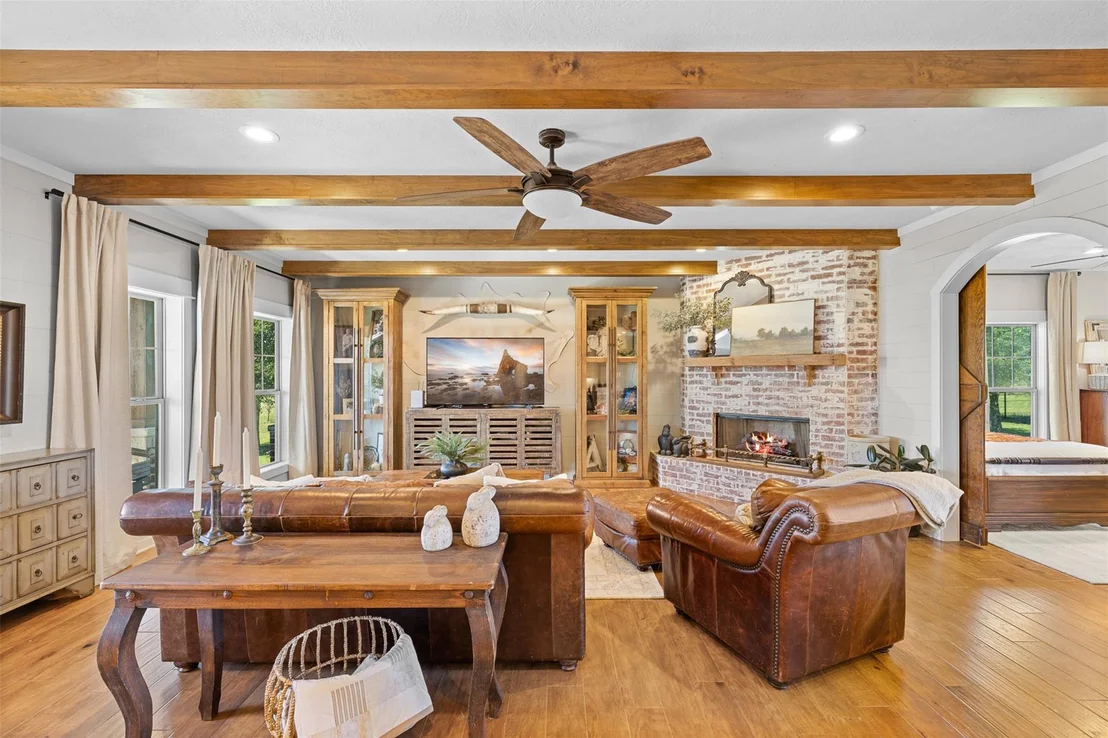 Photo of 1801 County Road 216
