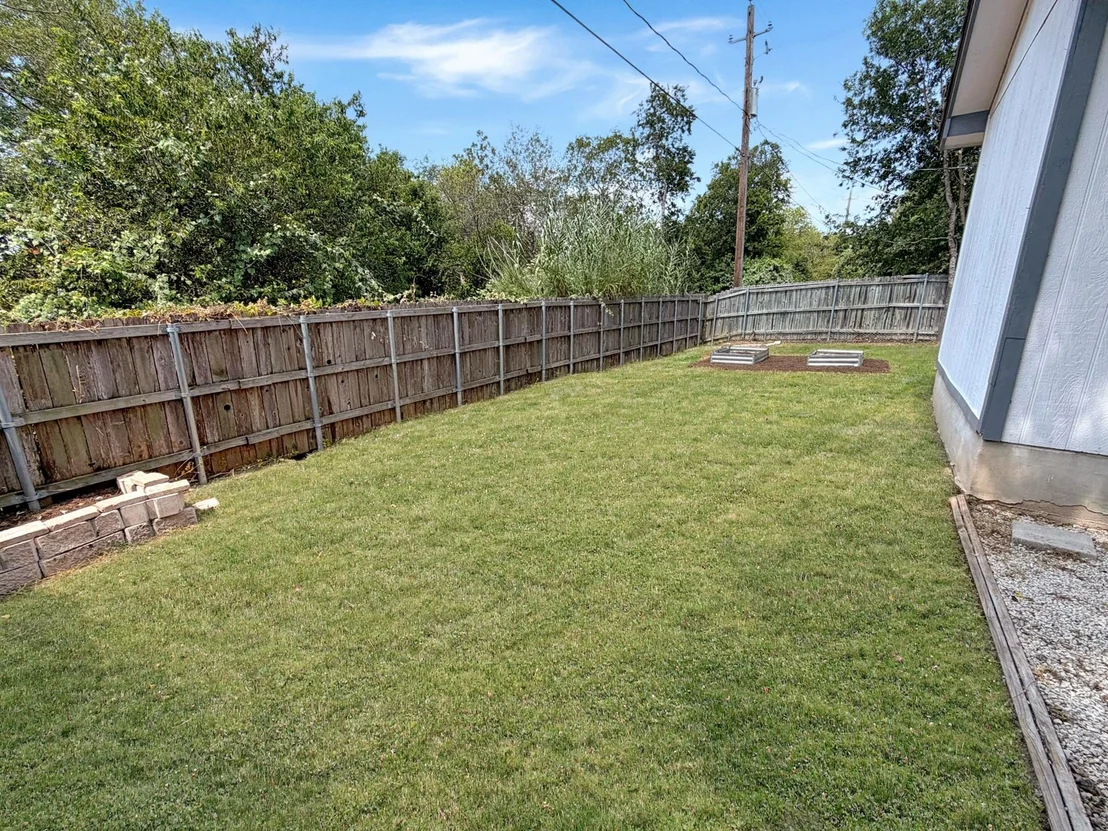 Photo of 4419 QUICKSILVER BLVD