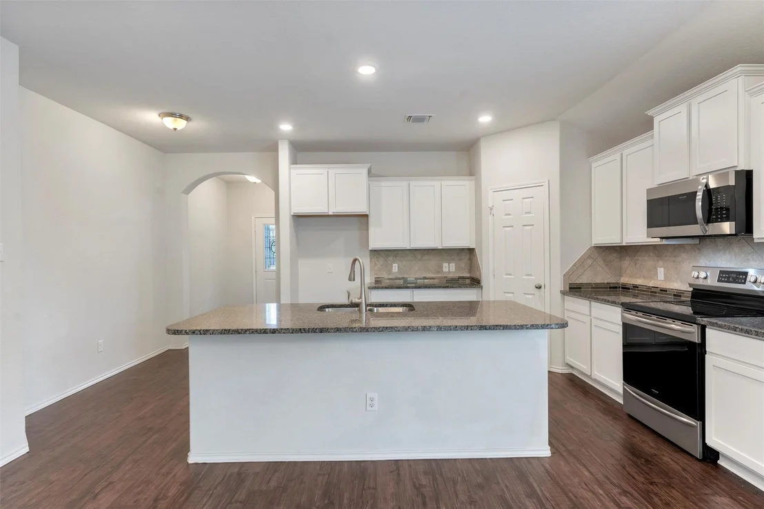 Photo of 6305 Tess RD