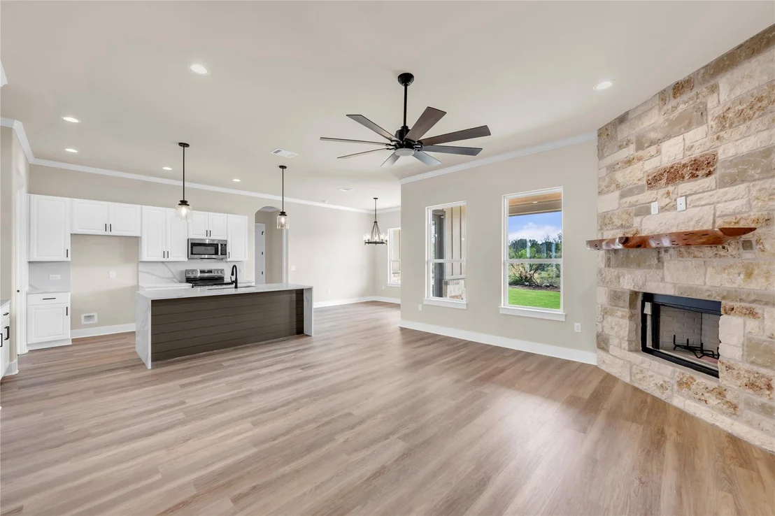 Photo of 2221 Park View DR