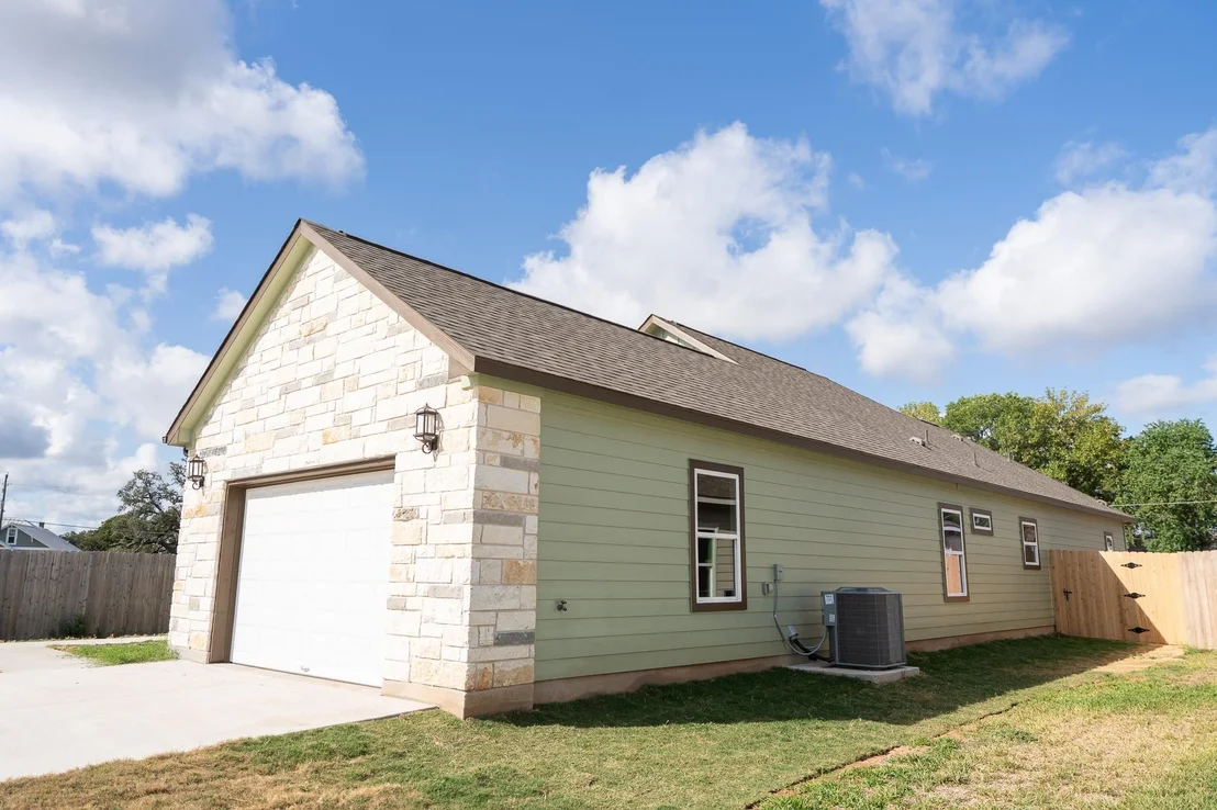 Photo of 305 String Prairie WAY