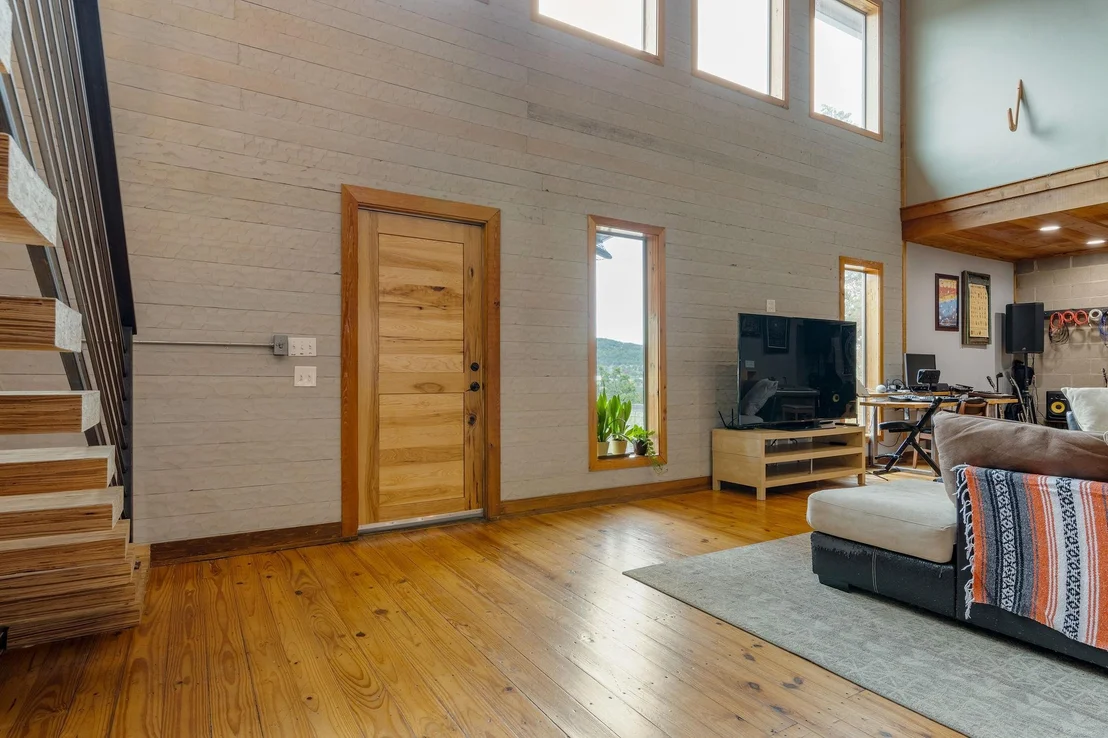 Photo of 10104 Vassar RD
