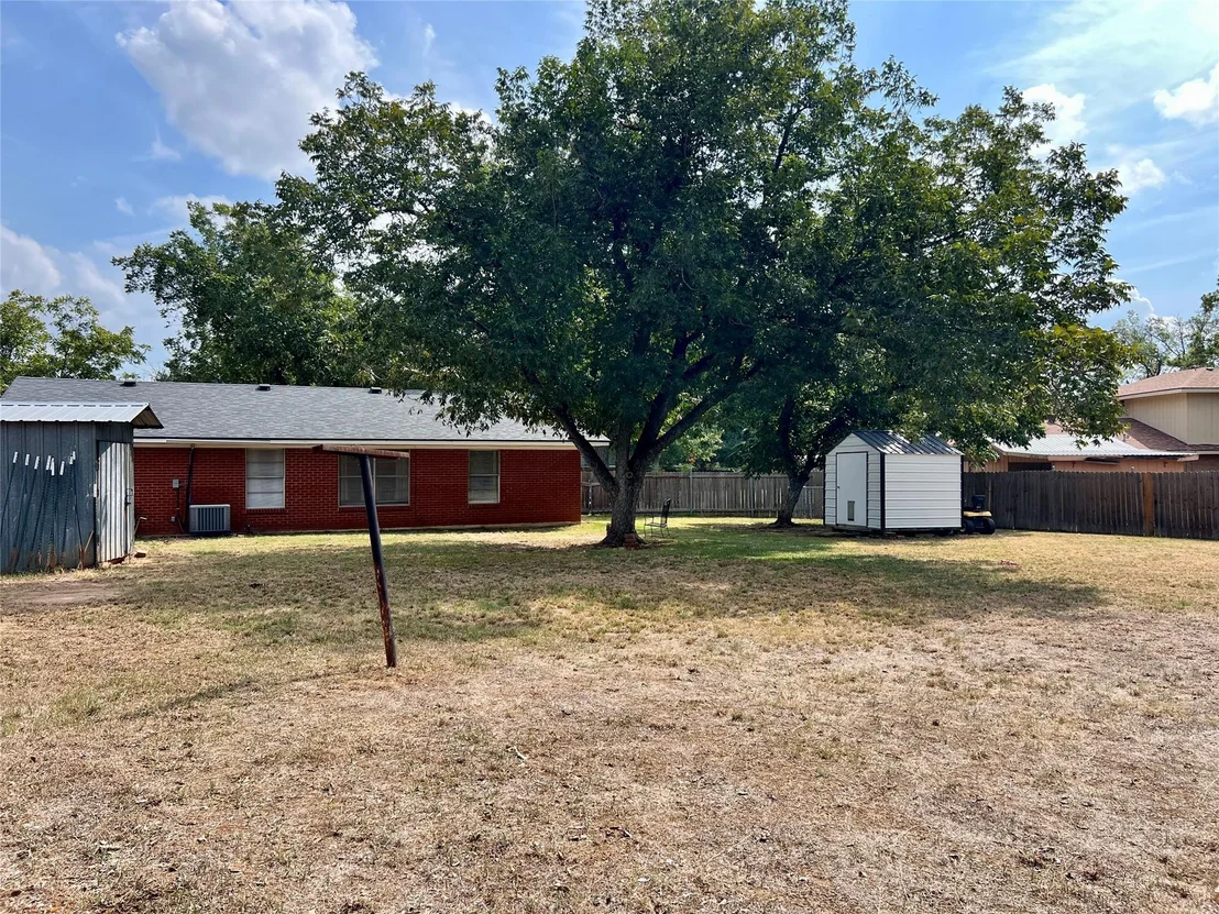 Photo of 1206 Lake Terrace DR