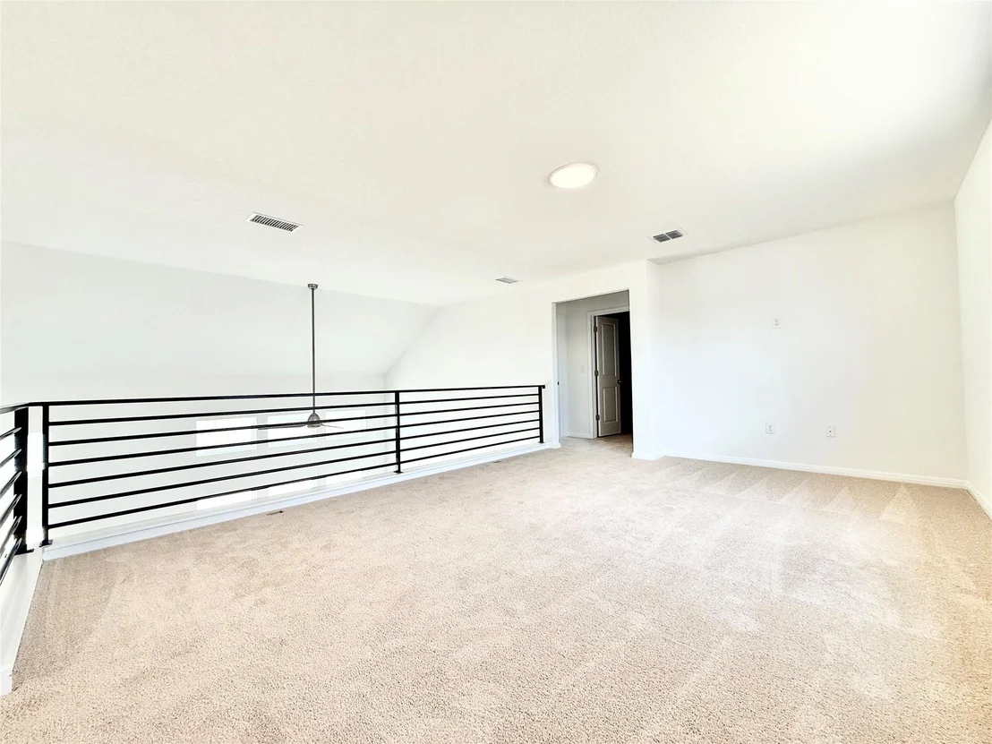 Photo of 476 Young ST