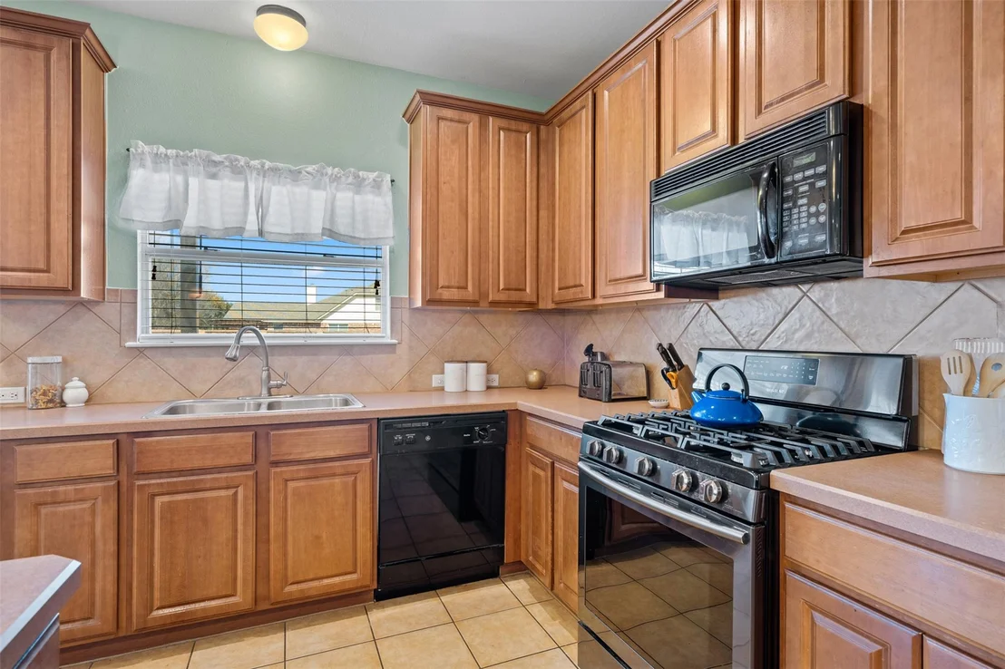 Photo of 4121 Meadow Bluff WAY
