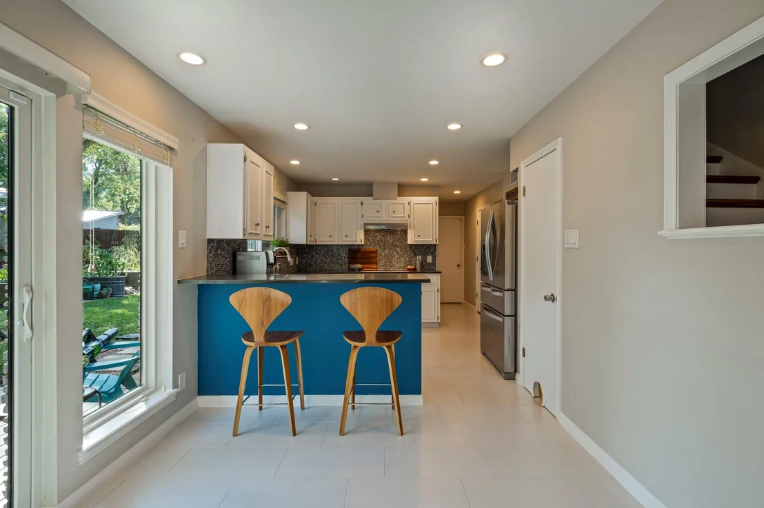 Photo of 2409 Lancaster DR