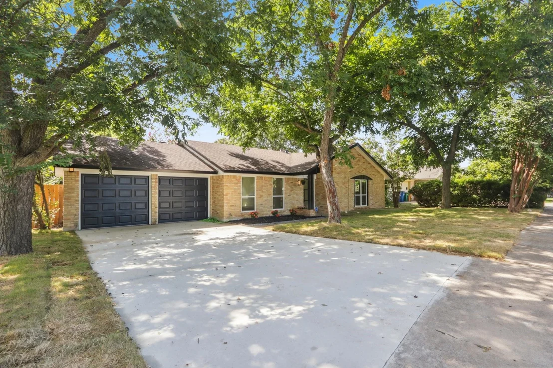 Photo of 9807 Kendal DR