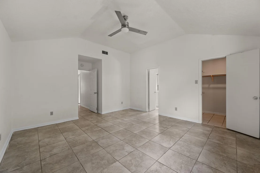 Photo of 1605 Quail Run RD