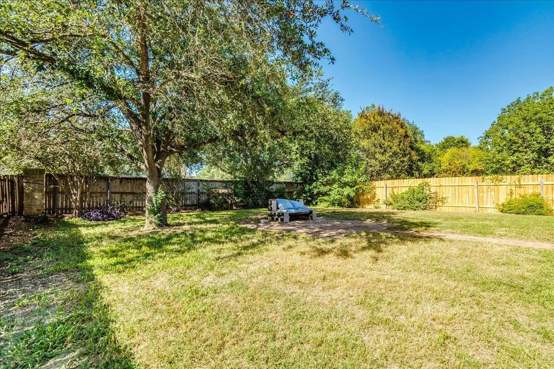Photo of 1701 Friars Tale LN