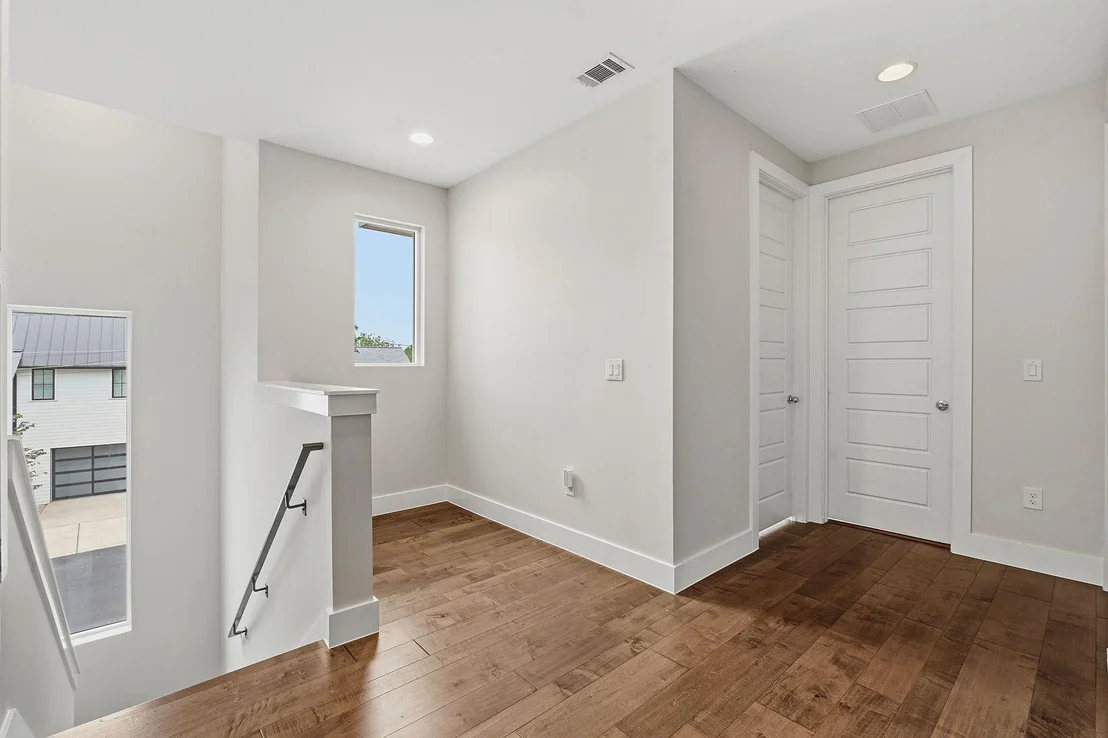 Photo of 1307 Clifford Ave