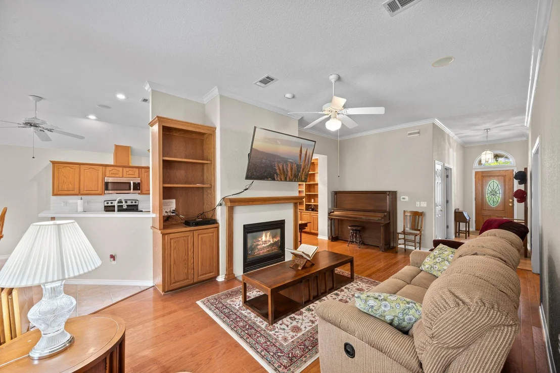 Photo of 107 Stacey LN