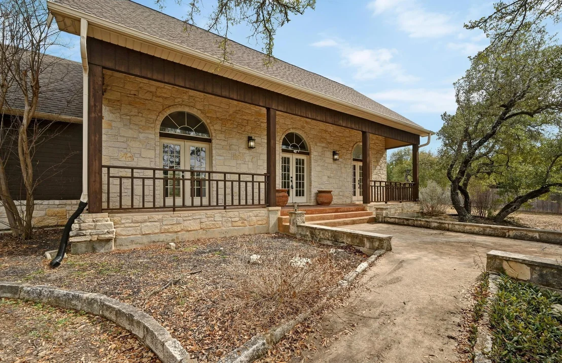 Photo of 140 Barton Ranch CIR