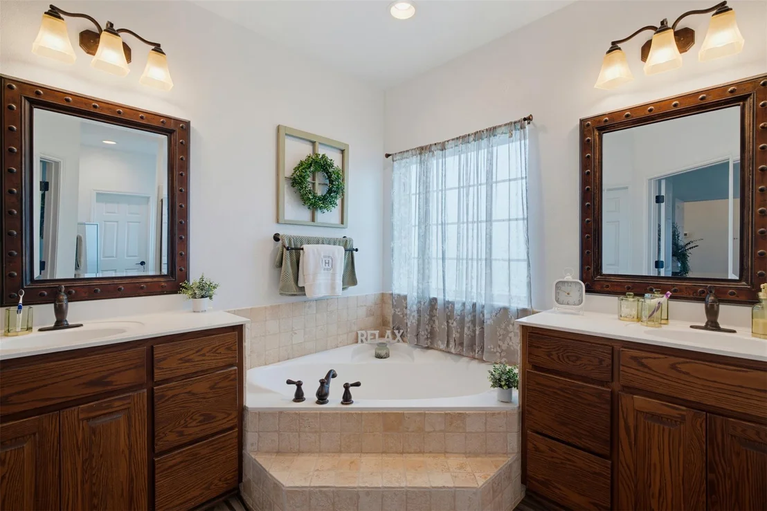 Photo of 4493 County Road 304