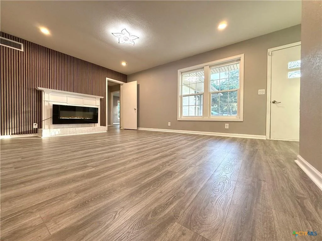 Photo of 302 Smith ST