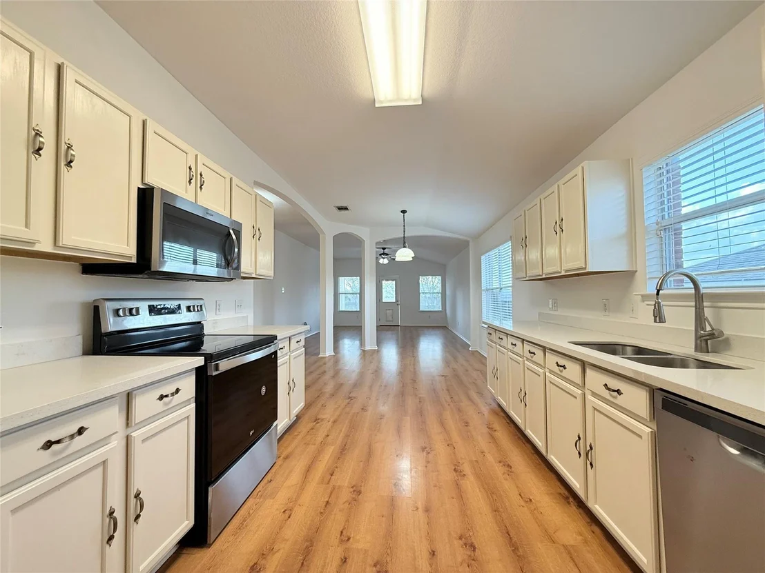 Photo of 105 Carol Ave