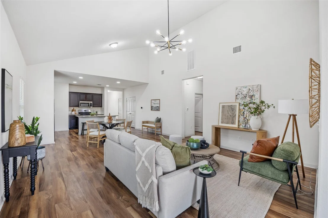 Photo of 356 Shiner LN
