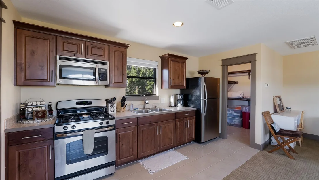 Photo of 15100 Canary ST