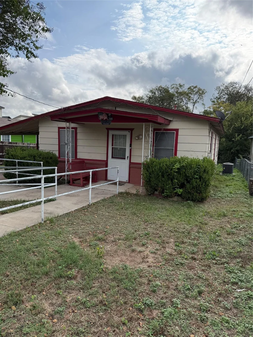 Photo of 7305 Providence Ave