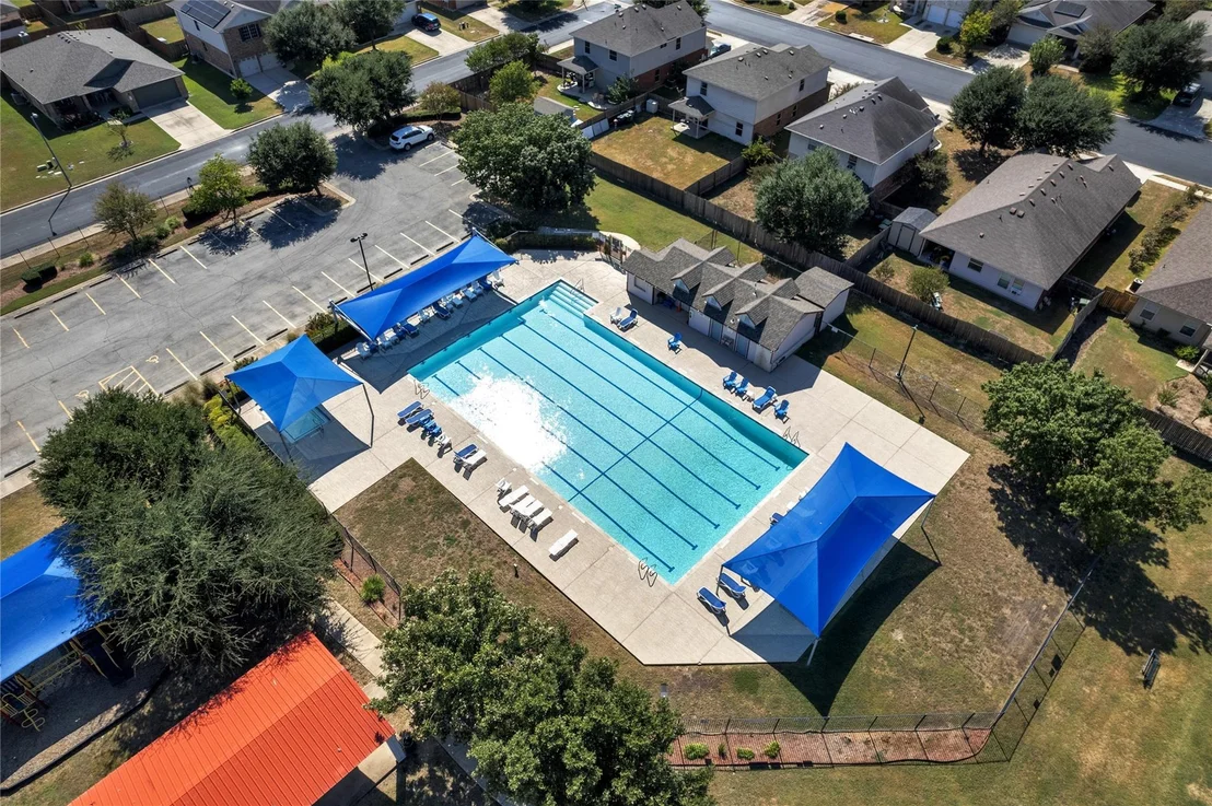 Photo of 111 S Creekbend DR