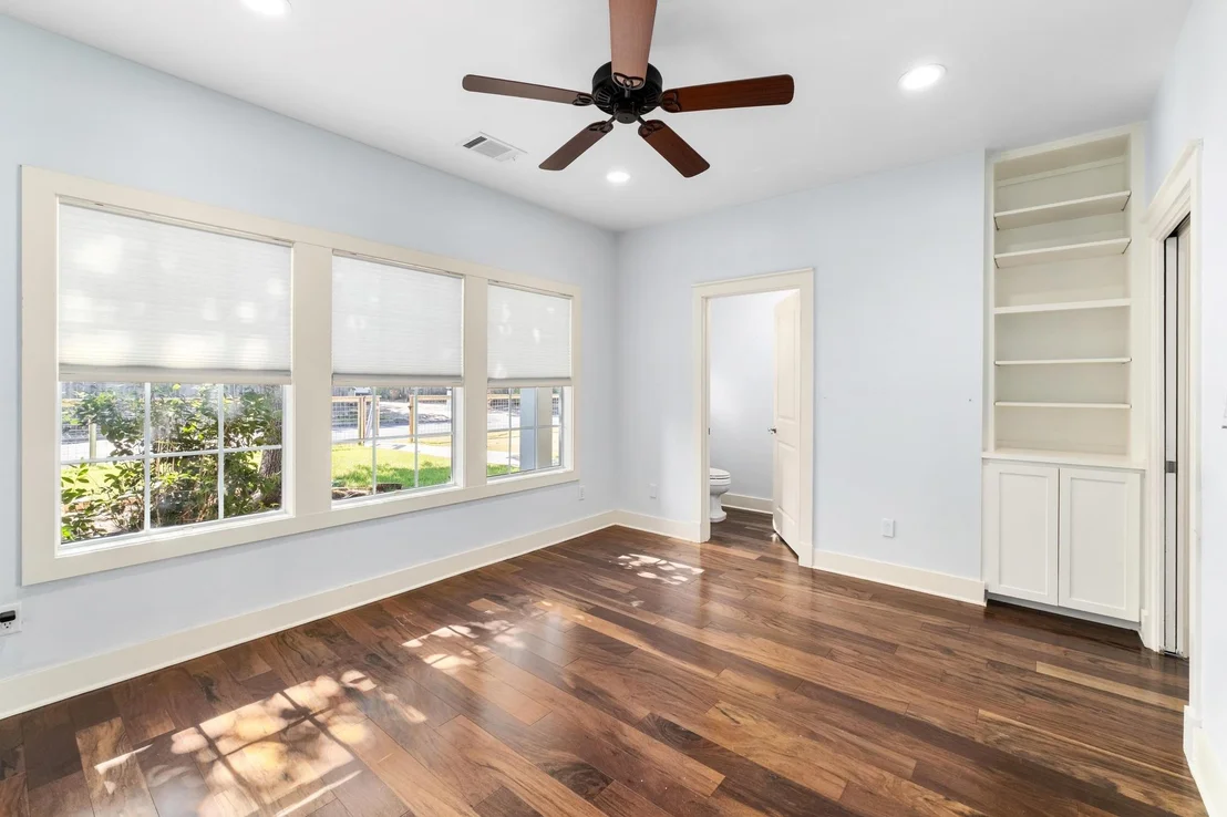 Photo of 3612 Oakmont BLVD