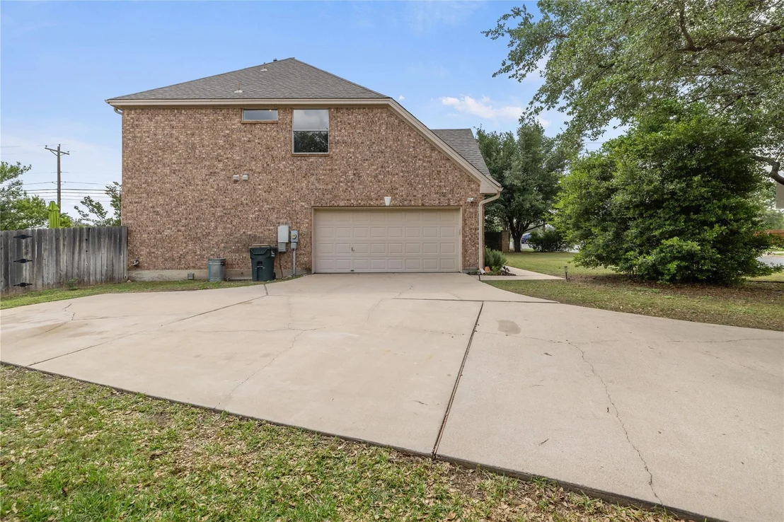 Photo of 100 S Ridge CIR