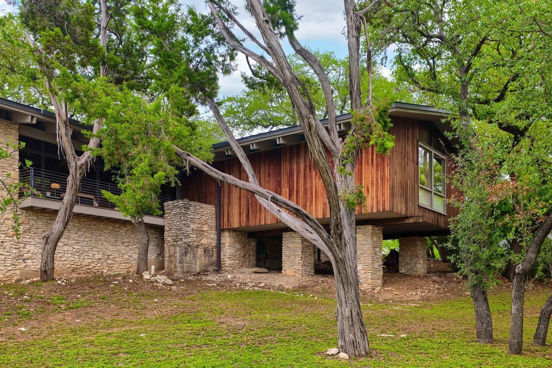 Photo of 5800 Lookout Mountain DR