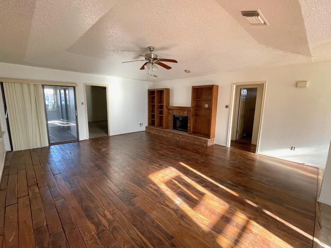 Photo of 401 Highridge CV