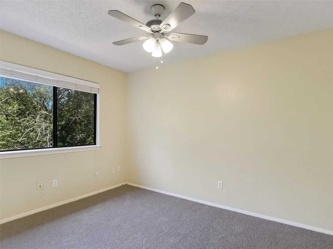 Photo of 2309 Dowd LN