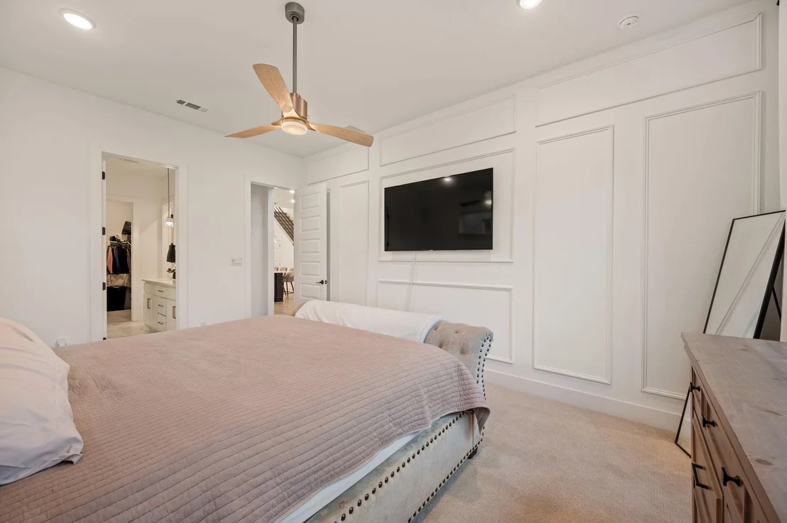 Photo of 1329 Kneehigh LN