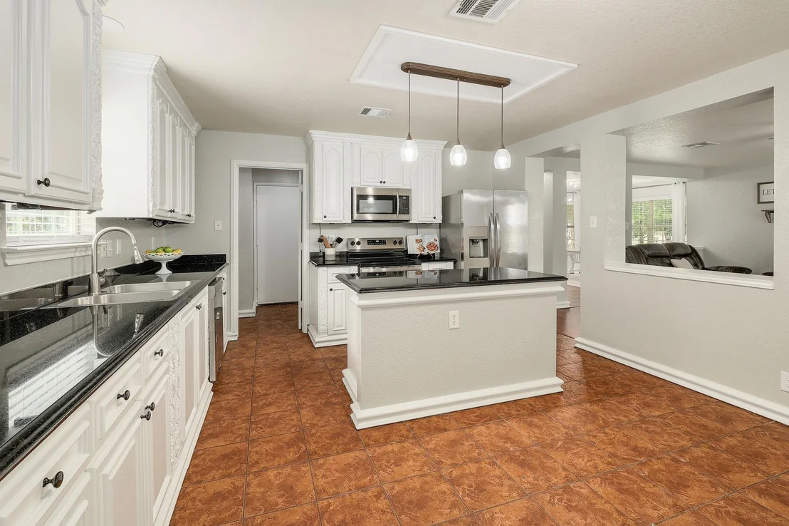 Photo of 335 Mistletoe LN