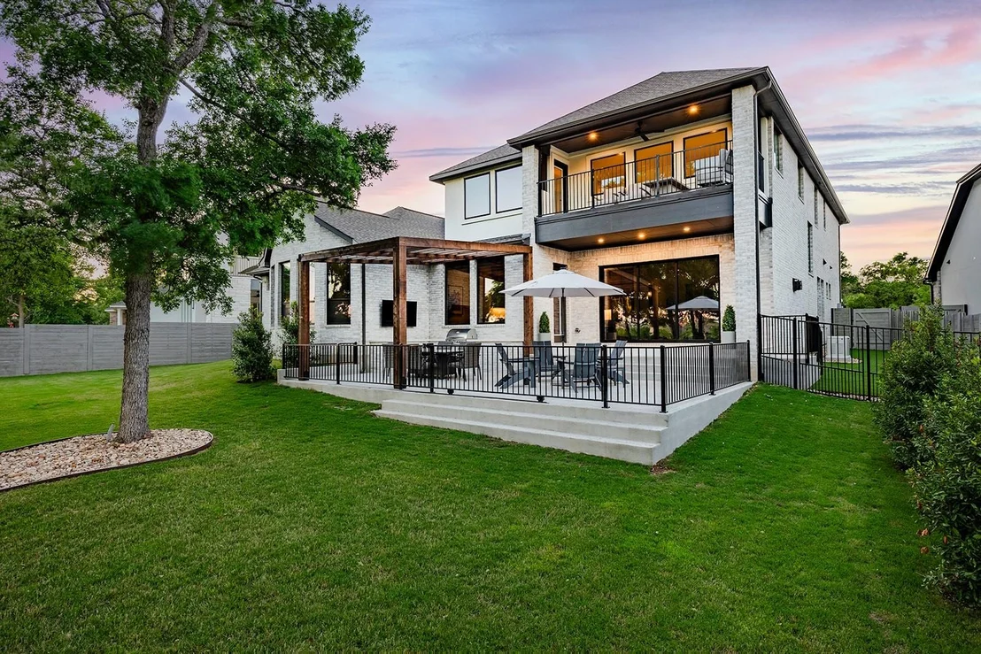 Photo of 645 Wolf Ridge RD