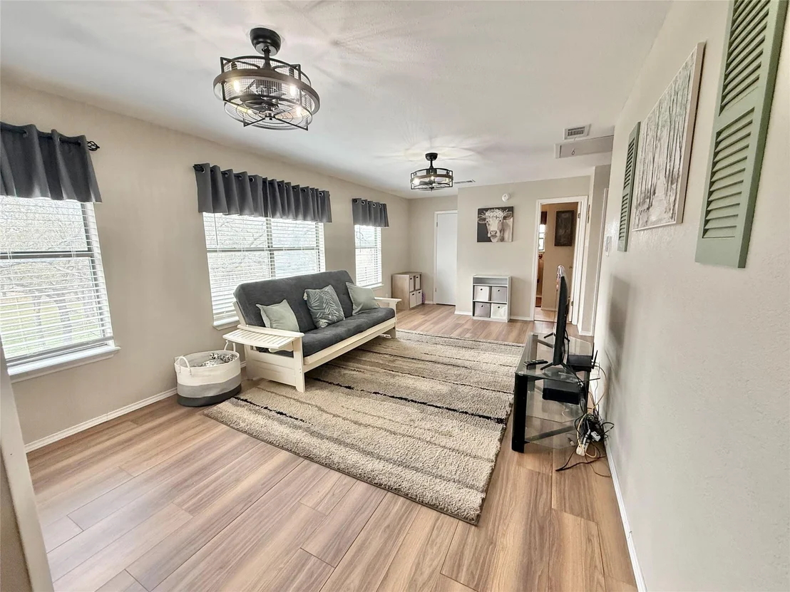 Photo of 2501 County Road 228