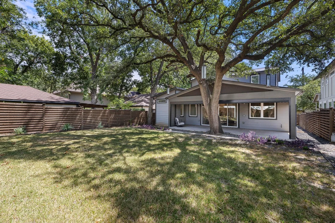 Photo of 1208 Kinney Ave
