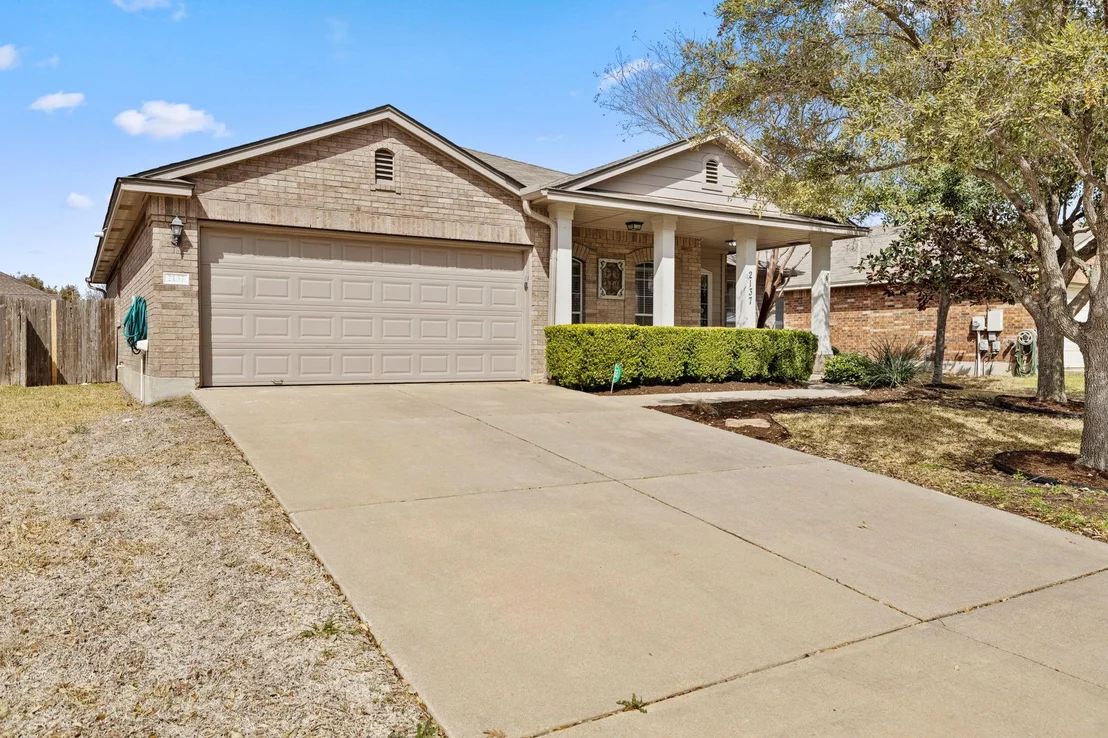 Photo of 2137 Pearson WAY